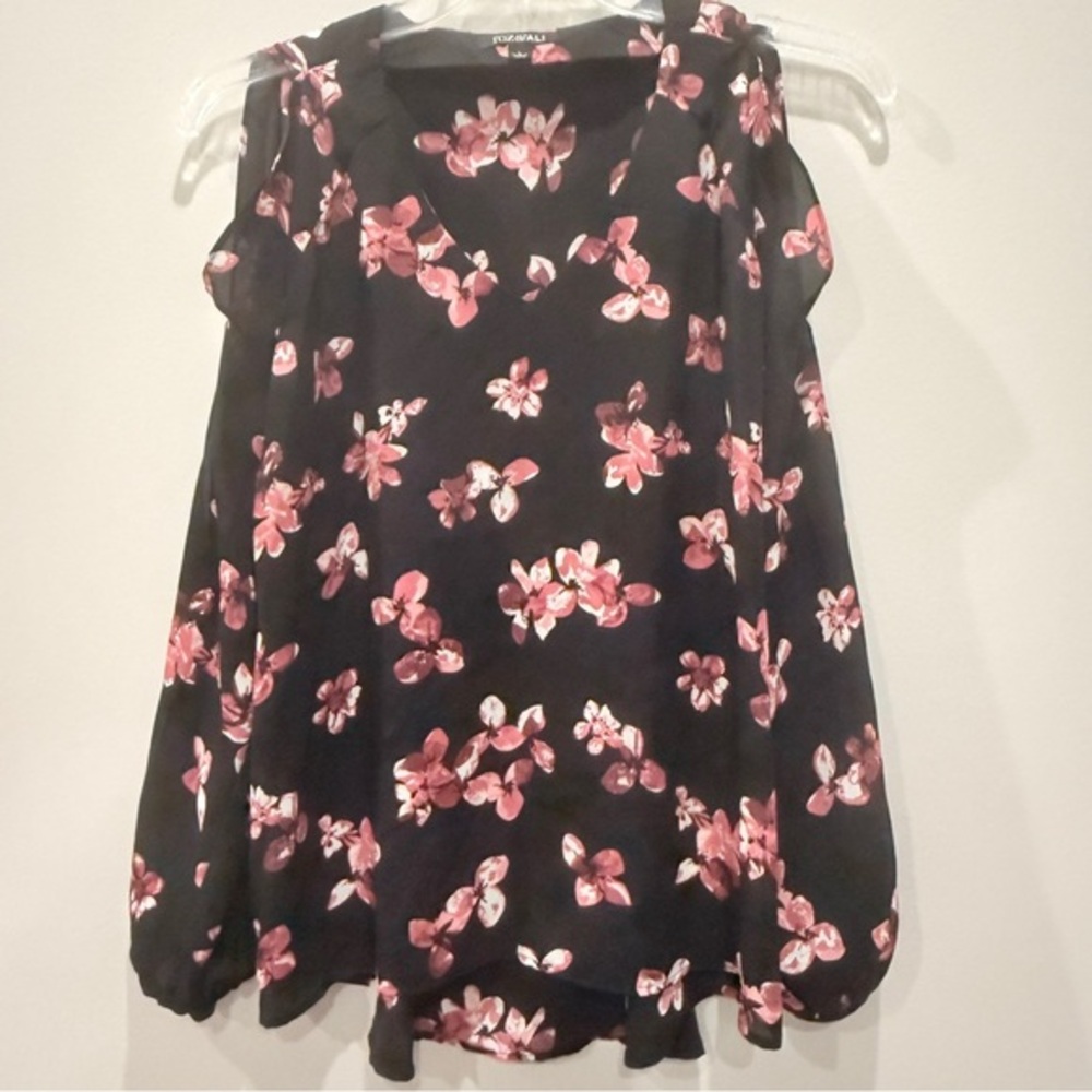 Roz & Ali Sz L Floral Print Blouse Bell Sleeves Peek a Boo Shoulders. ART
